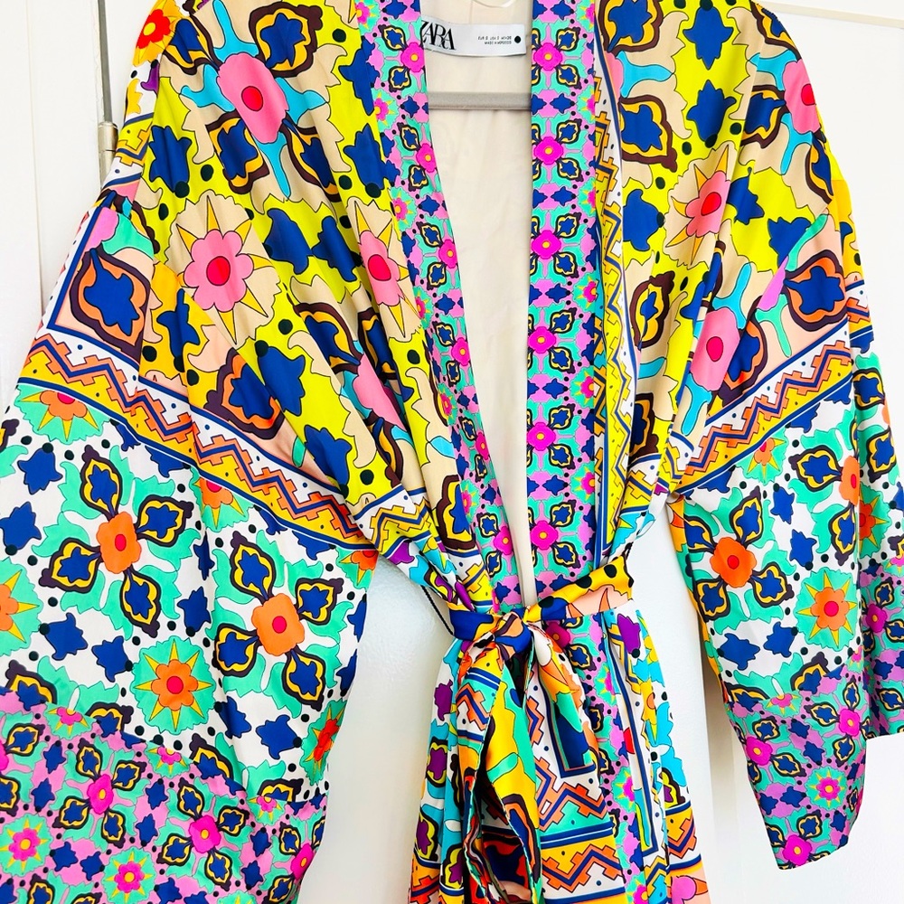 NWT ZARA KIMONO - SIZE S